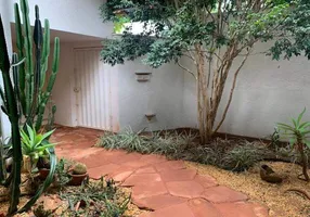 Foto 1 de Casa com 3 Quartos à venda, 369m² em Jardim Karaíba, Uberlândia