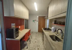 Foto 1 de Apartamento com 3 Quartos à venda, 70m² em Adhemar Garcia, Joinville
