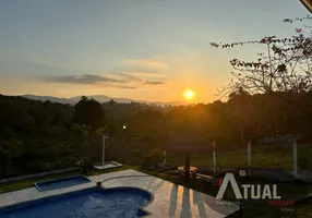 Foto 1 de Fazenda/Sítio com 4 Quartos à venda, 250m² em Vila Mascate, Nazaré Paulista