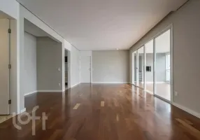 Foto 1 de Apartamento com 3 Quartos à venda, 135m² em Santo Amaro, São Paulo