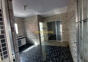 Foto 1 de Sobrado com 5 Quartos à venda, 180m² em Jardim Varan, Suzano