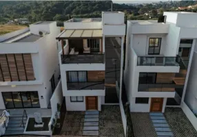 Foto 1 de Casa de Condomínio com 3 Quartos à venda, 146m² em Parque Rincao, Cotia