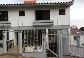 Foto 1 de Casa com 2 Quartos à venda, 650m² em Passo da Areia, Porto Alegre