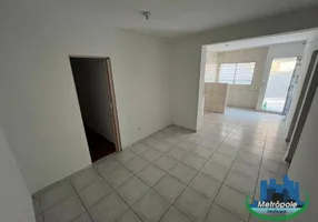 Foto 1 de Casa com 2 Quartos para alugar, 50m² em Jardim Vila Galvão, Guarulhos