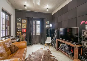 Foto 1 de Casa com 3 Quartos à venda, 199m² em Mont' Serrat, Porto Alegre