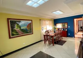 Foto 1 de Casa de Condomínio com 5 Quartos à venda, 315m² em Arujazinho IV, Arujá