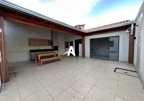 Foto 1 de Casa com 3 Quartos à venda, 120m² em Santa Mônica, Uberlândia