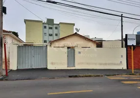 Foto 1 de Casa com 2 Quartos para venda ou aluguel, 226m² em Cidade Jardim, São Carlos