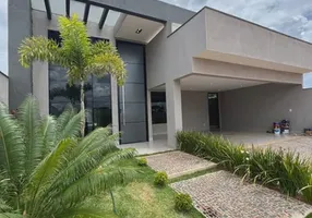 Foto 1 de Casa de Condomínio com 3 Quartos à venda, 400m² em Ponte Alta Norte, Brasília