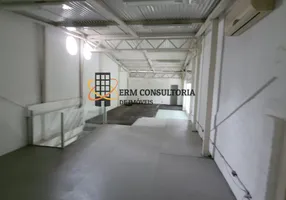 Foto 1 de Galpão/Depósito/Armazém à venda, 250m² em Cerqueira César, São Paulo