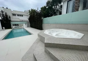 Foto 1 de Casa com 5 Quartos para alugar, 500m² em Jurerê Internacional, Florianópolis