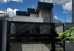 Foto 1 de Casa com 3 Quartos à venda, 99m² em Jardim Dias I, Maringá