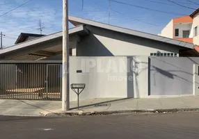 Foto 1 de Casa com 2 Quartos à venda, 79m² em Vila Brasília, São Carlos