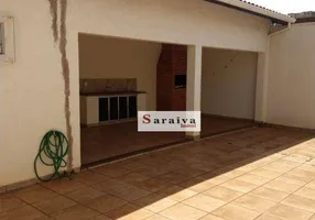 Foto 1 de Casa com 3 Quartos à venda, 250m² em Vila Vicente, Jaú