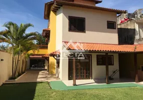 Foto 1 de Casa com 3 Quartos para alugar, 250m² em Jardim Britânia, Caraguatatuba