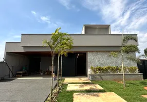 Foto 1 de Casa de Condomínio com 3 Quartos à venda, 249m² em Jardins Franca, Goiânia