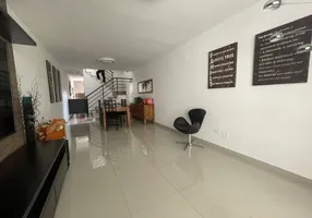 Foto 1 de Casa de Condomínio com 3 Quartos à venda, 160m² em Vila Ema, São Paulo