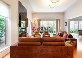 Foto 1 de Casa com 4 Quartos à venda, 480m² em Jardim América, São Paulo