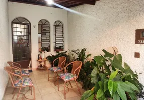 Foto 1 de Casa com 2 Quartos à venda, 100m² em Serrano, Belo Horizonte