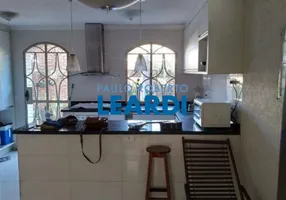 Foto 1 de Sobrado com 3 Quartos à venda, 300m² em São Mateus, São Paulo