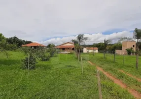 Foto 1 de Fazenda/Sítio com 5 Quartos à venda, 180m² em Chácaras Eldorado, Uberlândia
