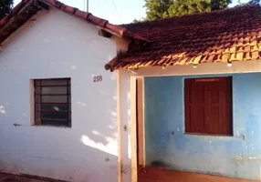 Foto 1 de Casa com 2 Quartos à venda, 70m² em Jardim Sao Caetano, Jaú