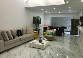Foto 1 de Casa de Condomínio com 4 Quartos para alugar, 240m² em Vila Albertina, São Paulo