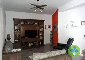 Foto 1 de Sobrado com 4 Quartos para venda ou aluguel, 264m² em Umuarama, Osasco