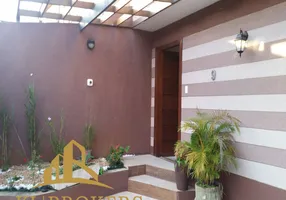 Foto 1 de Casa com 3 Quartos à venda, 287m² em Vila Santa Cecília, Volta Redonda