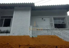 Foto 1 de Casa com 2 Quartos à venda, 150m² em Jardim Monte Alegre, Taboão da Serra