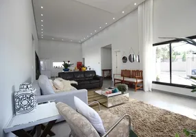 Foto 1 de Casa de Condomínio com 4 Quartos à venda, 119m² em Condominio Quintas do Sol, Nova Lima