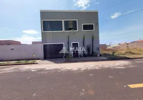 Foto 1 de Casa com 4 Quartos à venda, 225m² em Parque das Laranjeiras II, Uberaba