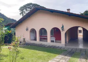 Foto 1 de Casa com 4 Quartos à venda, 200m² em Parque do Ingá, Teresópolis