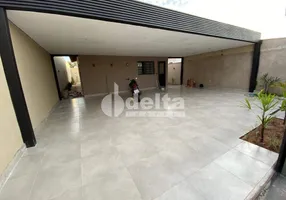 Foto 1 de Casa com 3 Quartos à venda, 127m² em Jardim Holanda, Uberlândia