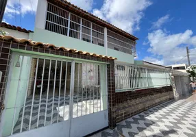 Foto 1 de Casa com 5 Quartos à venda, 220m² em Lago Jacarey, Fortaleza