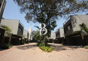 Foto 1 de Casa de Condomínio com 4 Quartos à venda, 285m² em Alto Da Boa Vista, São Paulo