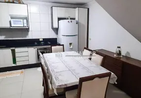 Foto 1 de Casa com 2 Quartos à venda, 120m² em Vila Roschel, São Paulo