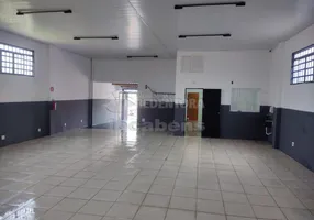 Foto 1 de Galpão/Depósito/Armazém à venda, 211m² em , Bady Bassitt