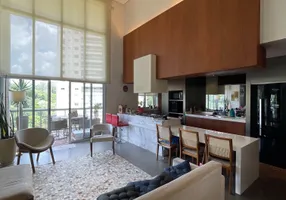 Foto 1 de Apartamento com 3 Quartos à venda, 261m² em Panamby, São Paulo