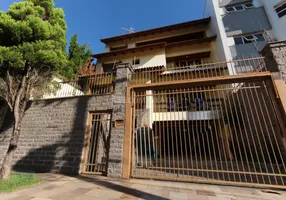 Foto 1 de Casa com 4 Quartos à venda, 585m² em Chácara das Pedras, Porto Alegre