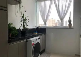 Foto 1 de Apartamento com 3 Quartos à venda, 74m² em Jardim Las Palmas, Guarujá