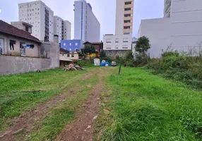 Foto 1 de Lote/Terreno à venda, 730m² em Nossa Senhora de Lourdes, Caxias do Sul