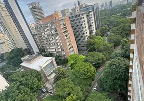 Foto 1 de Apartamento com 3 Quartos à venda, 200m² em Itaim Bibi, São Paulo