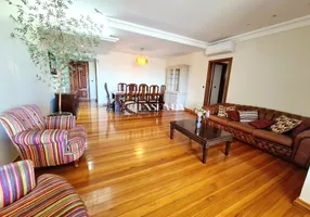 Foto 1 de Apartamento com 4 Quartos à venda, 230m² em Santa Lúcia, Vitória