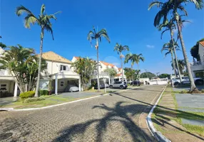 Foto 1 de Casa de Condomínio com 4 Quartos à venda, 271m² em Jardim Prudência, São Paulo
