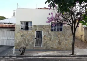 Foto 1 de Imóvel Comercial com 3 Quartos para venda ou aluguel, 240m² em Centro, Araraquara