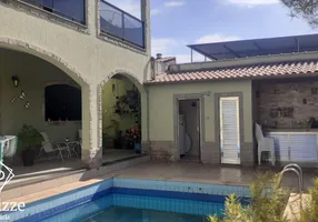 Foto 1 de Casa com 3 Quartos à venda, 360m² em Morada da Colina, Volta Redonda