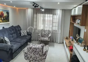 Foto 1 de Sobrado com 3 Quartos à venda, 212m² em Taboão, Diadema