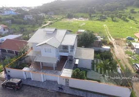 Foto 1 de Casa com 6 Quartos à venda, 300m² em Vila Santo Antônio, Imbituba