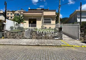 Foto 1 de Casa com 3 Quartos à venda, 256m² em Alto, Teresópolis